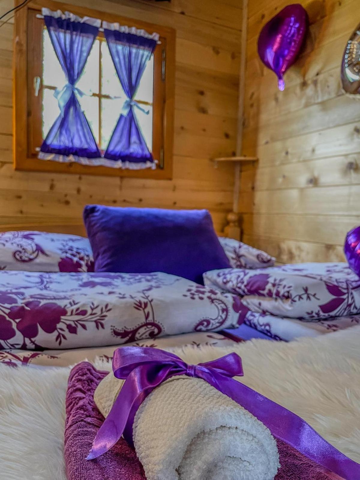 Cottage La Sierra With Jacuzzi Korenica Exterior foto