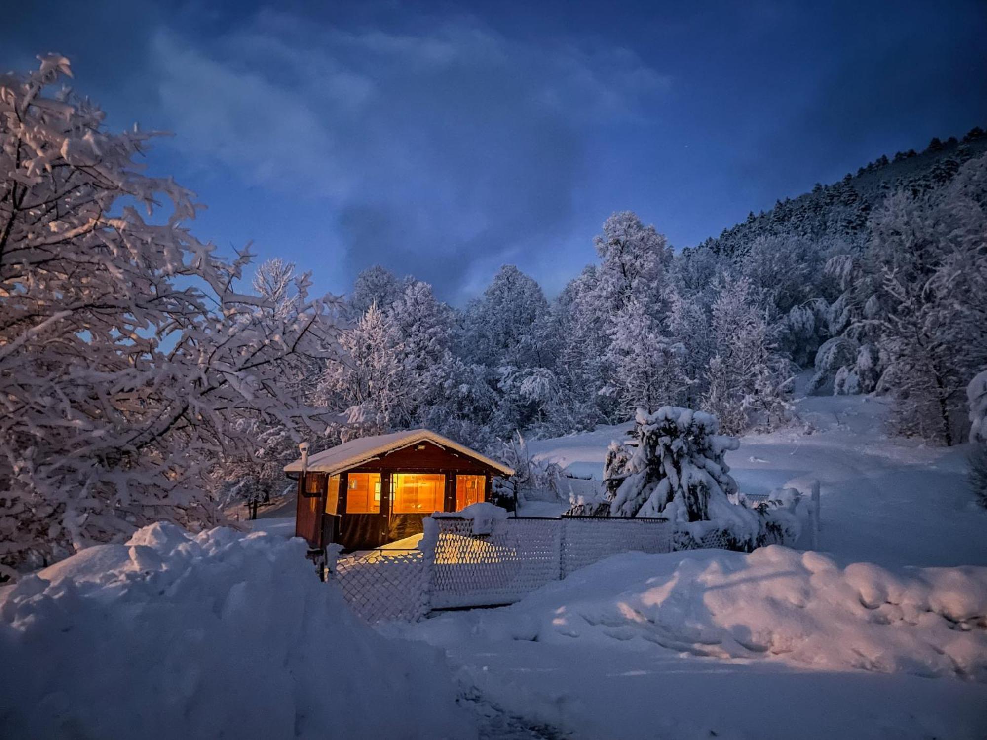 Cottage La Sierra With Jacuzzi Korenica Exterior foto