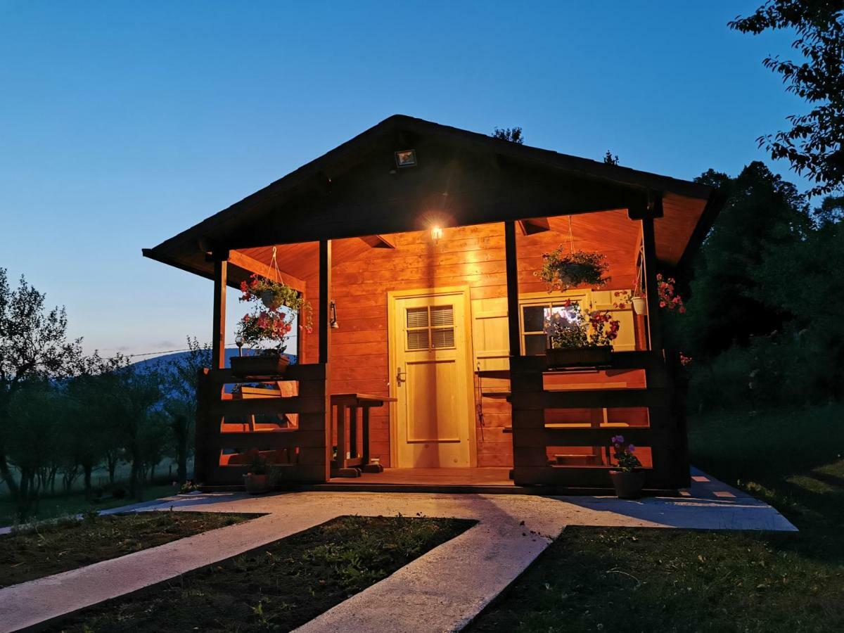 Cottage La Sierra With Jacuzzi Korenica Exterior foto