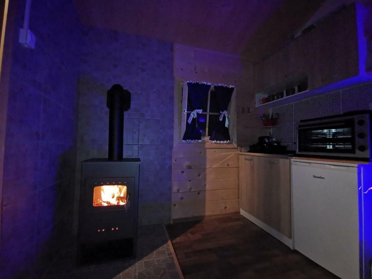 Cottage La Sierra With Jacuzzi Korenica Exterior foto